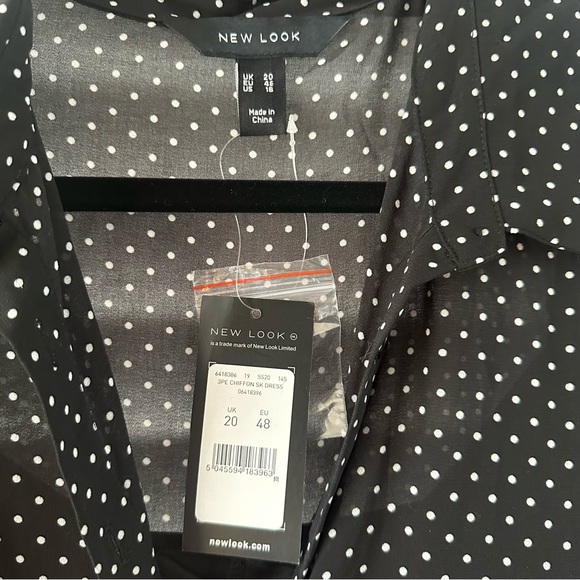 NEW LOOK Long Sleeve Tiered Dress - Picture 4 of 5